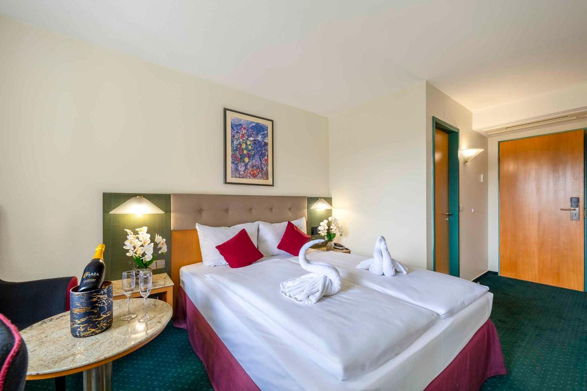 Plaza Inn Blankenburg Ditzingen, Sure Hotel Collection Exterior photo